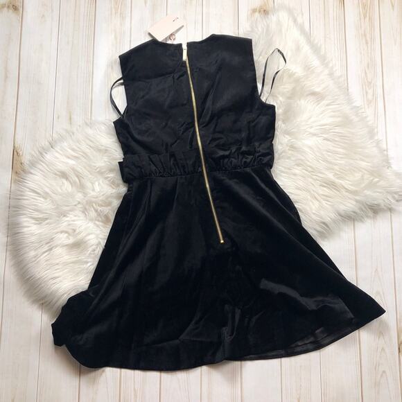 Ted Baker Women's Celeena Black Velvet Bee Short‎ Sleeve Embellished Dress NEW - Picture 5 of 5